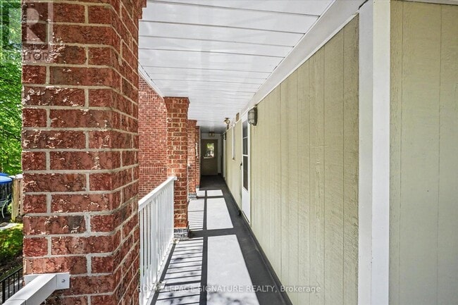 Photo - 101 Bristol Rd E