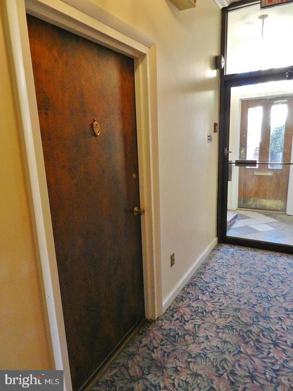 Photo - 2120 N St NW Unidad 101