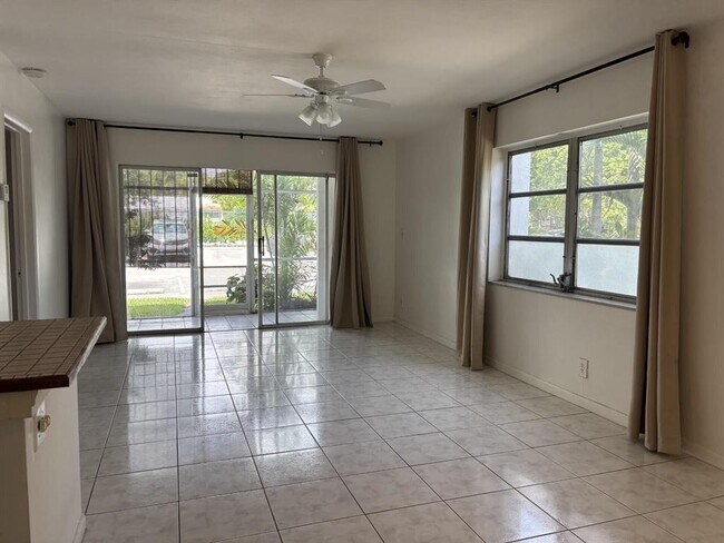 Building Photo - 3040 NE 16th Ave Unit 101 Rental