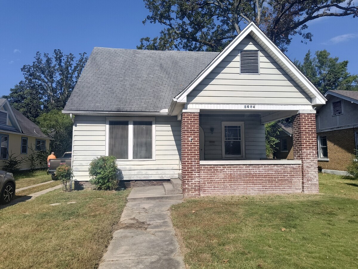 Photo - 2804 S Cherry St