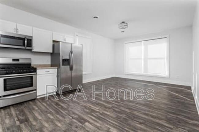 Building Photo - 1112 Pleasant St Unit 1