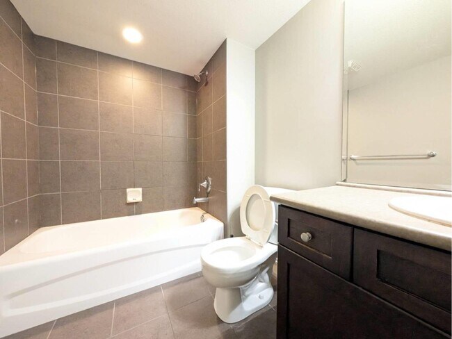 Photo - 21169-2183A 83A Ave
