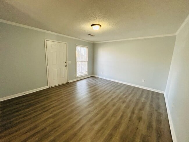 Photo - 4433 Torrance Dr NW Unit B