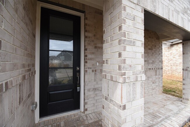 Photo - 6303 Golden Seaton Dr