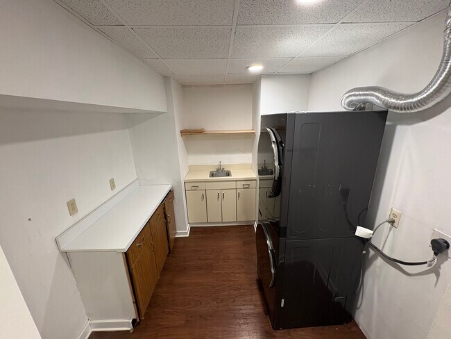 Photo - 236 Northfield Rd Unit 1