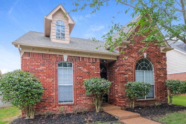 Photo - 8645 Valmont Cir