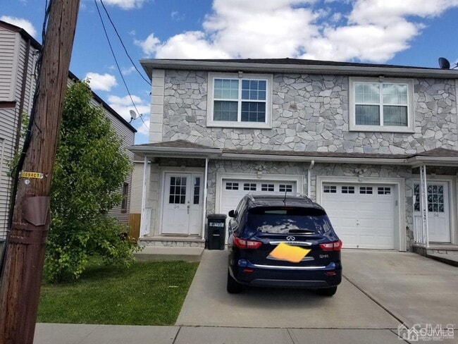 Photo - 58 Christopher St