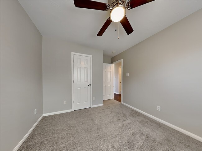 Photo - 4002 Old Pine Grove Dr