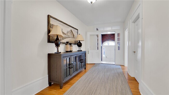 Photo - 3611 Union St