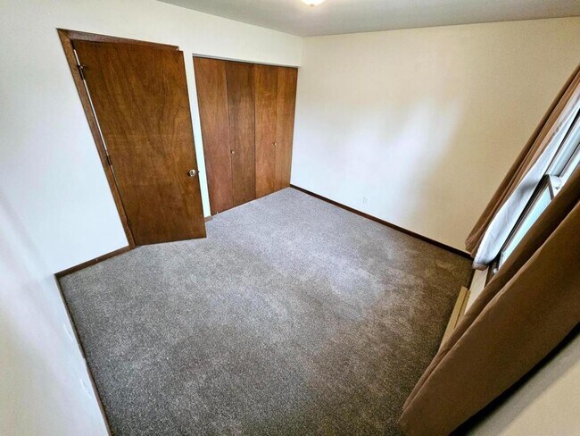 Photo - 307 W Washington Ave