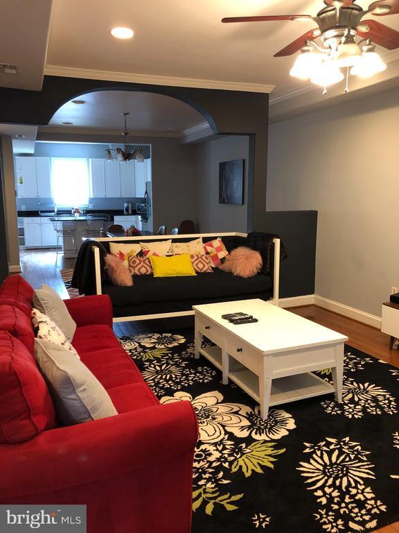 Photo - 734 Quincy St NW