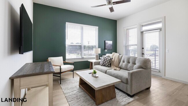 1345 E 15th St Unit 228