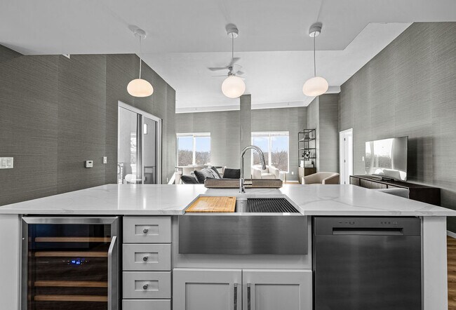 Photo - The Seventeen Hundred on East