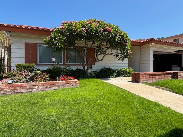 Front - 30318 Via Rivera House