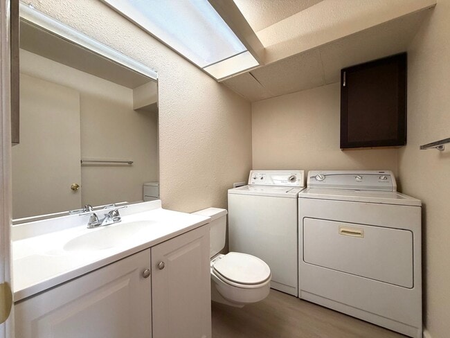 Photo - Glendale 3 Bed / 2 Bath Townhome | Two-Story Layout