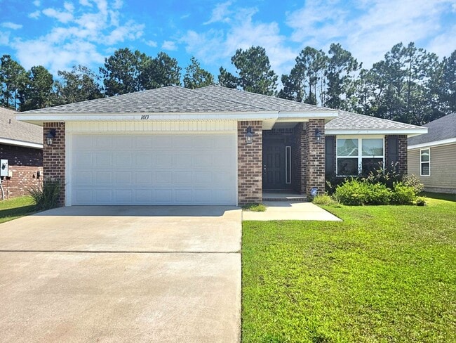 Building Photo - Spacious 4BR Home Near Navy Federal & UWF ...
