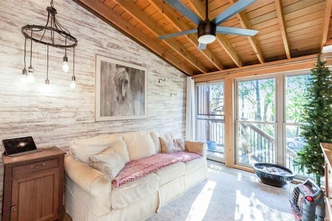 Photo - 15126 Glenwood