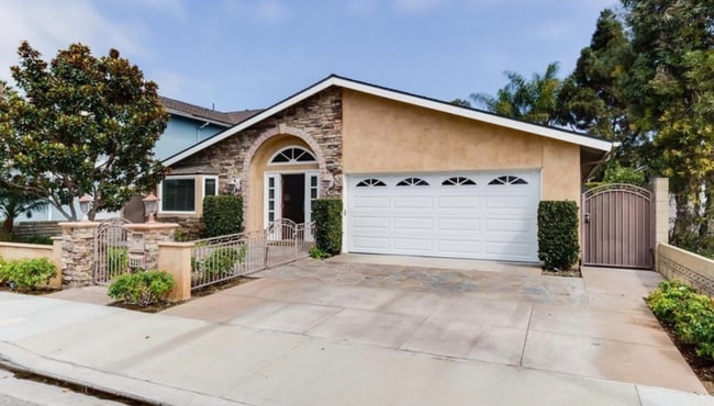 Building Photo - 5331 Tattershall Ave