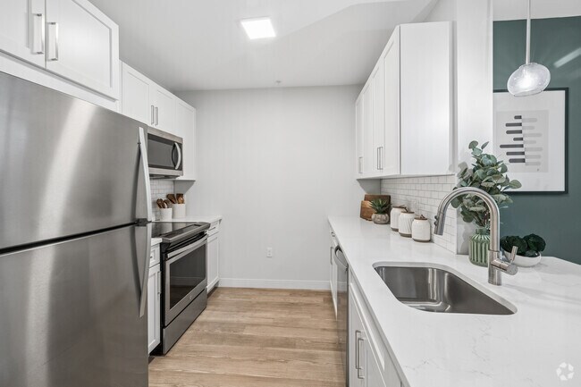 2BR, 2BA - 1,113SF - Kitchen