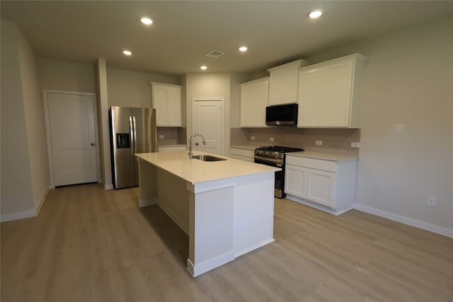 Photo - 7757 Bergamot Cir