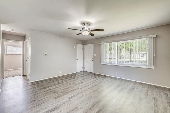 Photo - 1302 Brummit Ln