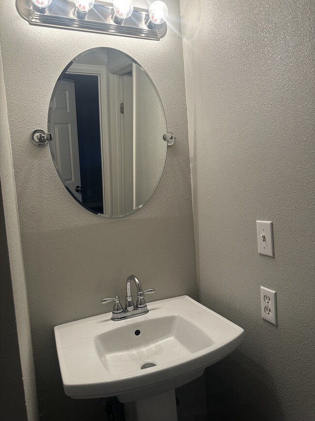 Photo - 449 W 4th St Unit A