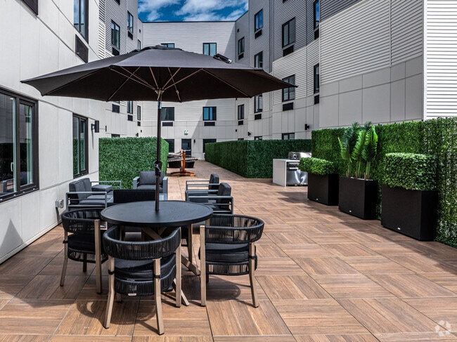Courtyard Seating