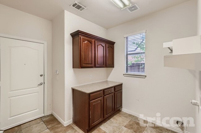 Photo - 8698 Fisher Dr