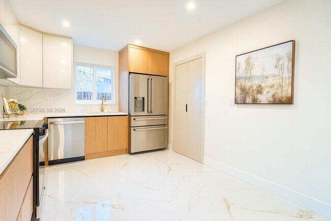 Photo - 3801 NE 16th Terrace