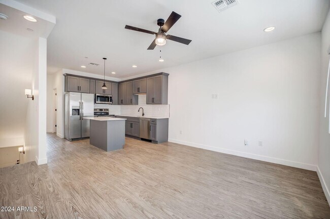 Photo - 3725 E Earll Dr