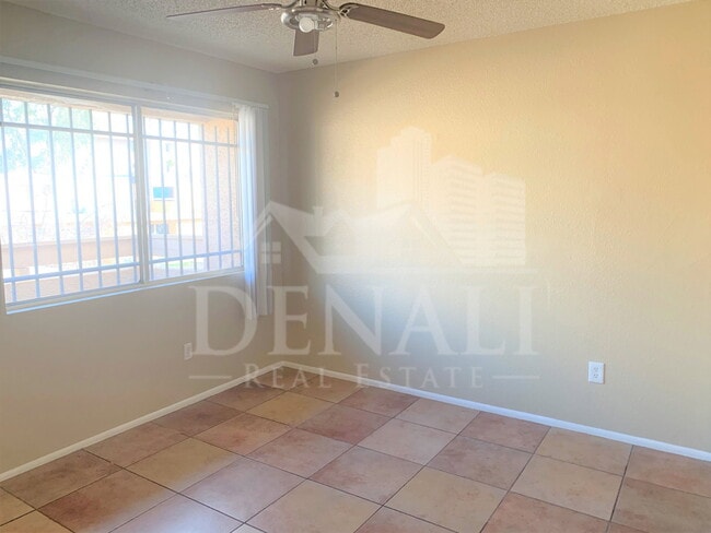 Photo - 2804 N 43rd Ave Unit D