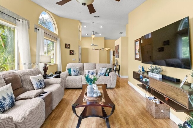 Photo - 7464 Pinewalk Dr S