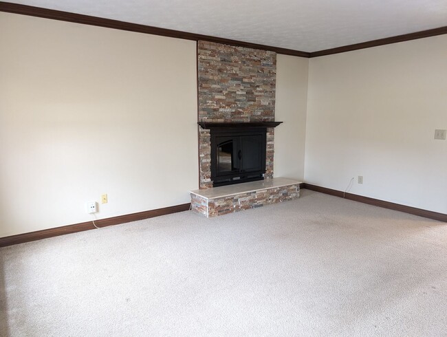 Photo - 4 Bedroom Beavercreek Home - AVAILABLE NOW!
