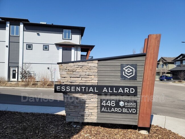 Photo - 446 Allard Blvd SW