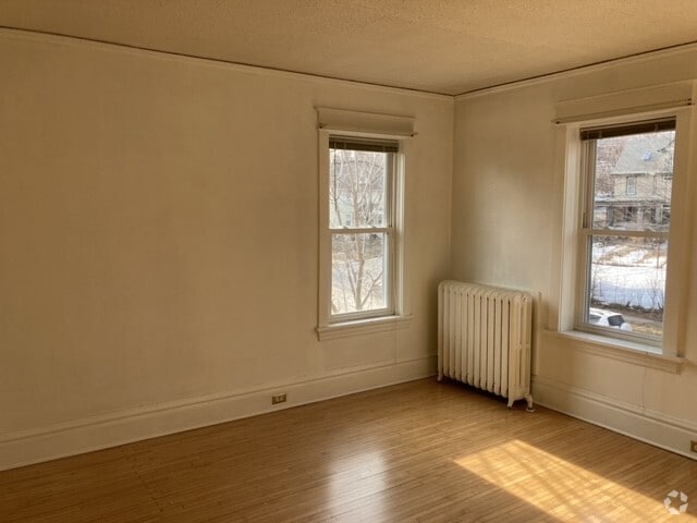 Building Photo - 1810 Jefferson St Unit B Rental