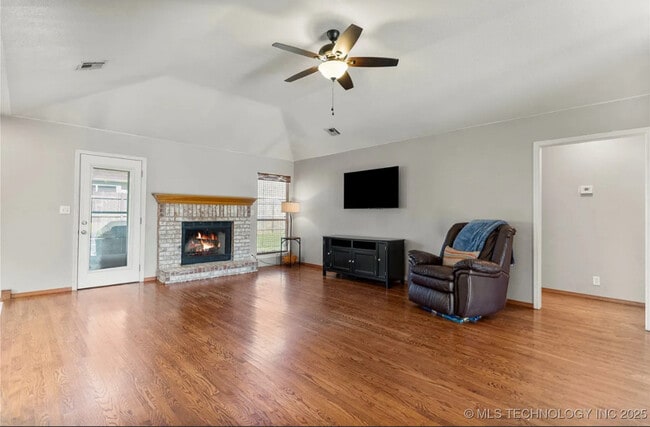 Photo - 3220 North 3rd Pl E