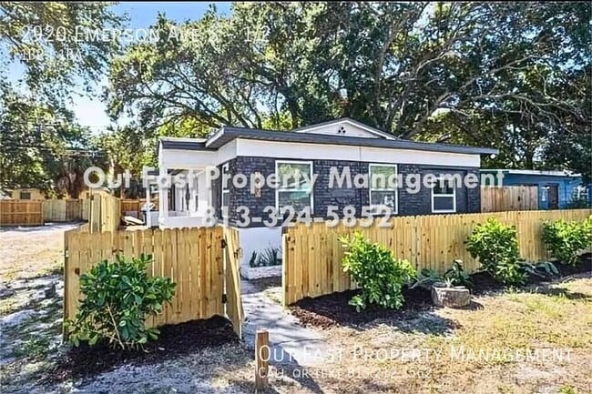 Building Photo - 2920 Emerson Ave S Unit 1/2