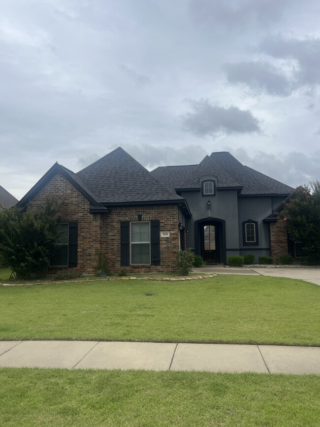 Photo - 306 Camelback Dr House