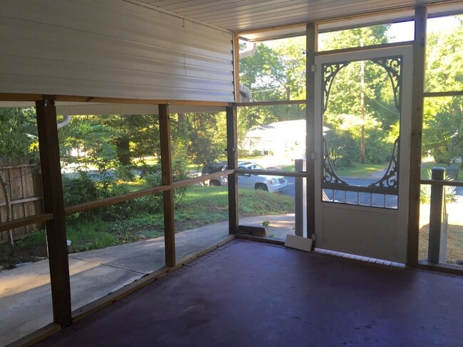 Photo - Remodeled 3BR in Guilford Hills