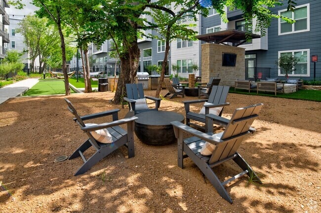 Photo - 2001 E 4th St Unidad 1207