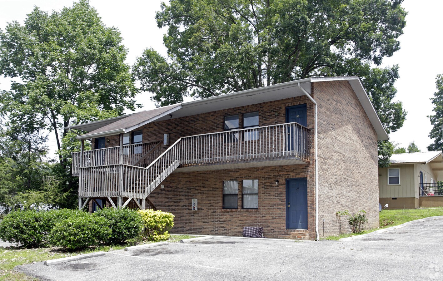 Chapman Heights Apartments - Chapman Heights Apartments