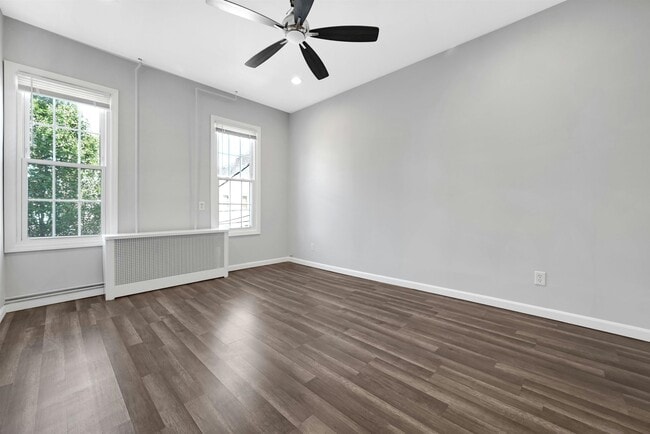 Photo - 2506 West St Unit 2