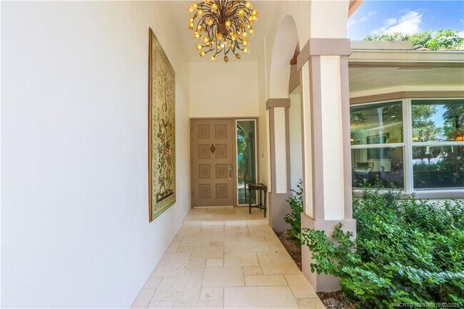 Photo - 24 Emarita Way