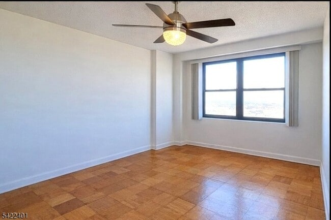 Photo - 201 St Pauls Ave Unit 15P