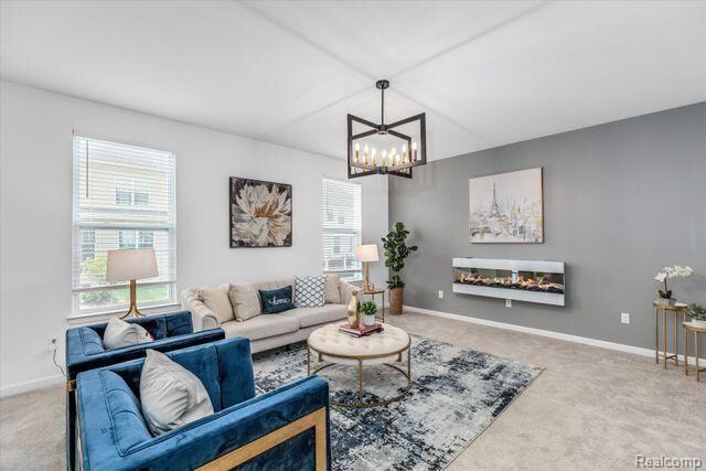 Photo - 286 Springview St