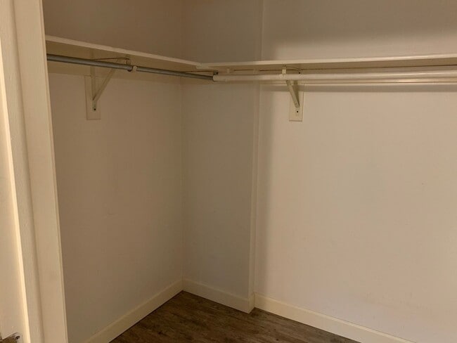 Photo - 127 Langdon St