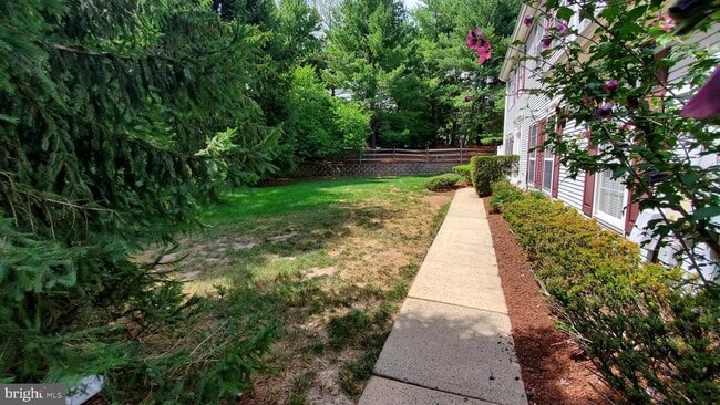 Photo - 101 Treymore Ct