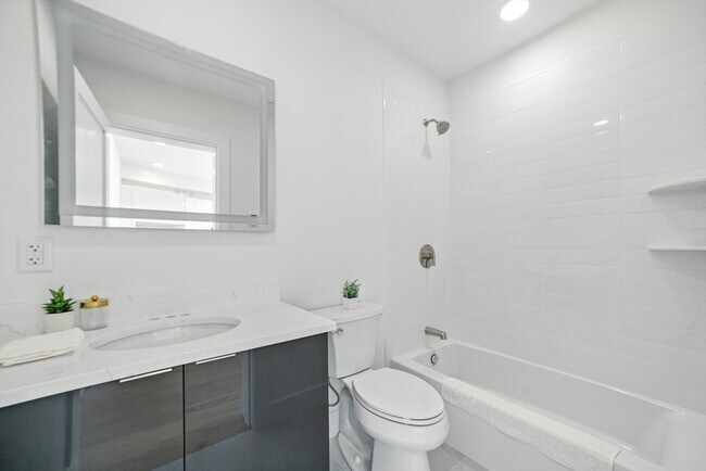 Photo - 38 Hichborn St Unit 505