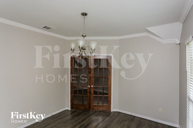 Photo - 1001 White Porch Ave