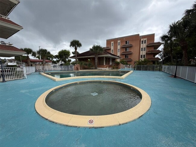 Photo - 17650 NW 68th Ave Unit A2008